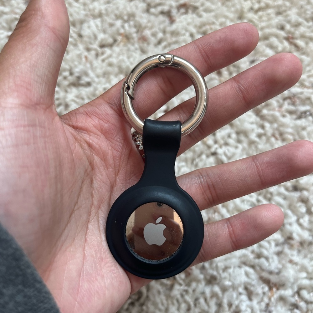 Apple AirTag black silicon case
